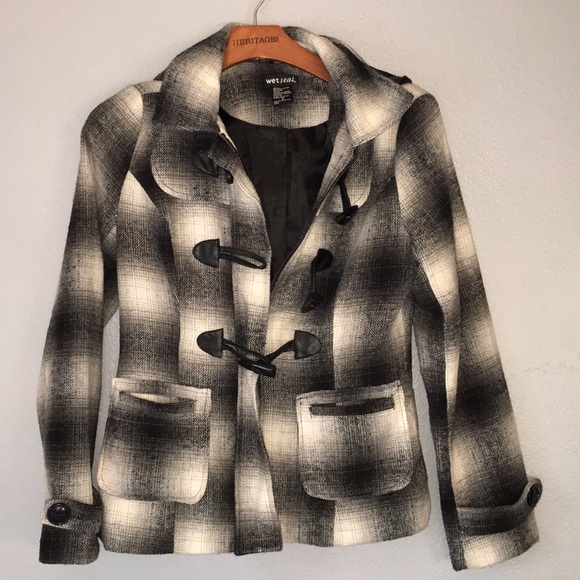 Wet Seal coat - Picture 2 of 3